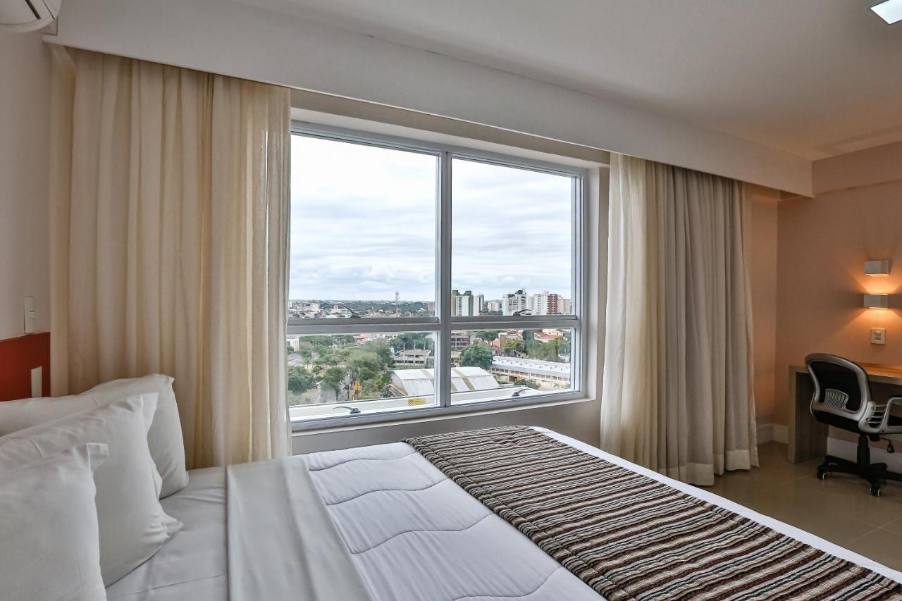 Ramada Hotel & Suites Campos Pelinca Campos dos Goytacazes Exteriér fotografie