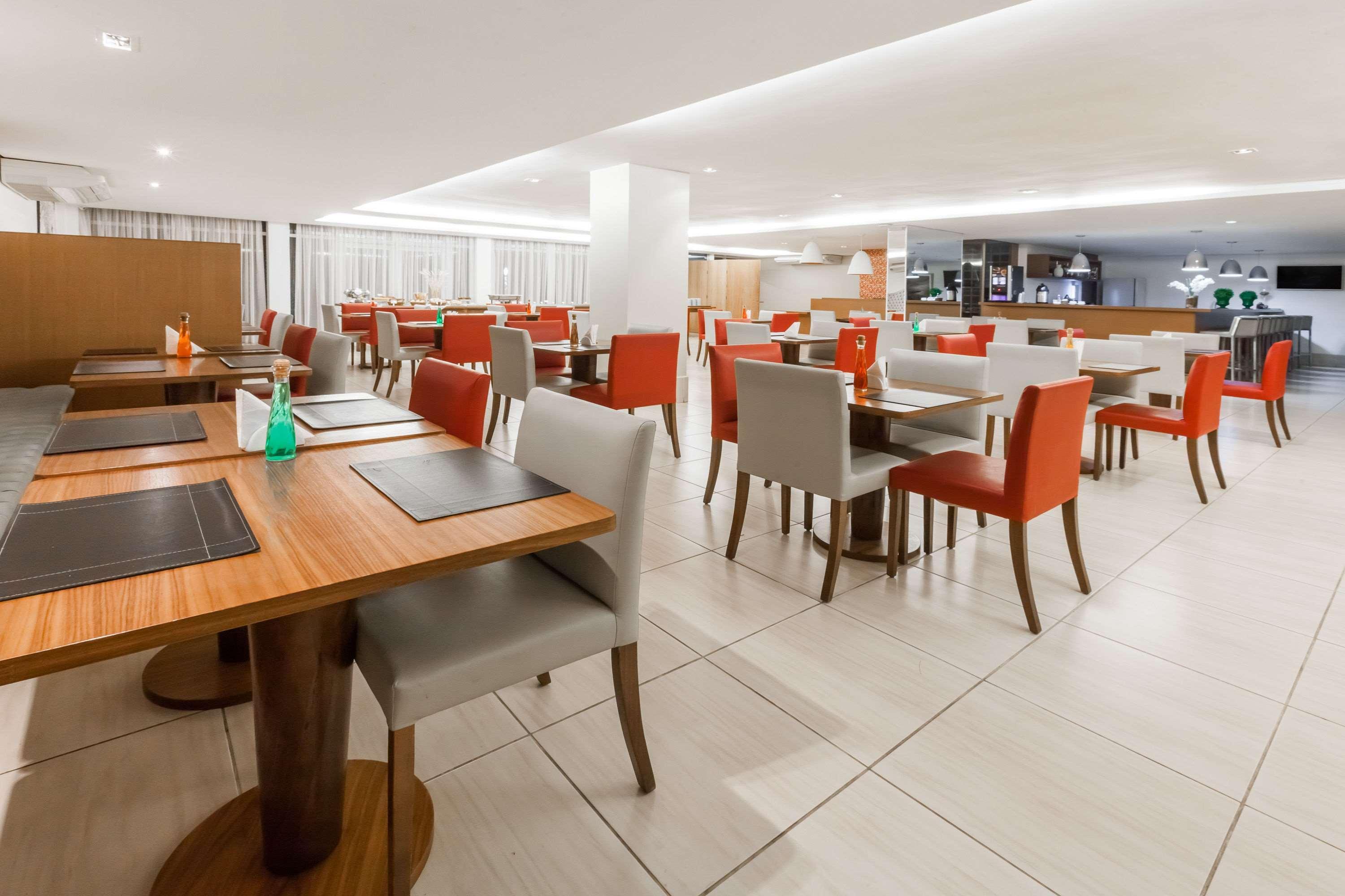 Ramada Hotel & Suites Campos Pelinca Campos dos Goytacazes Exteriér fotografie