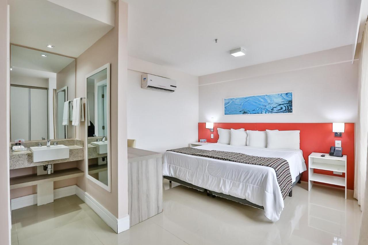 Ramada Hotel & Suites Campos Pelinca Campos dos Goytacazes Exteriér fotografie