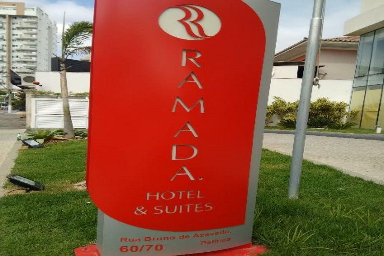 Ramada Hotel & Suites Campos Pelinca Campos dos Goytacazes Exteriér fotografie